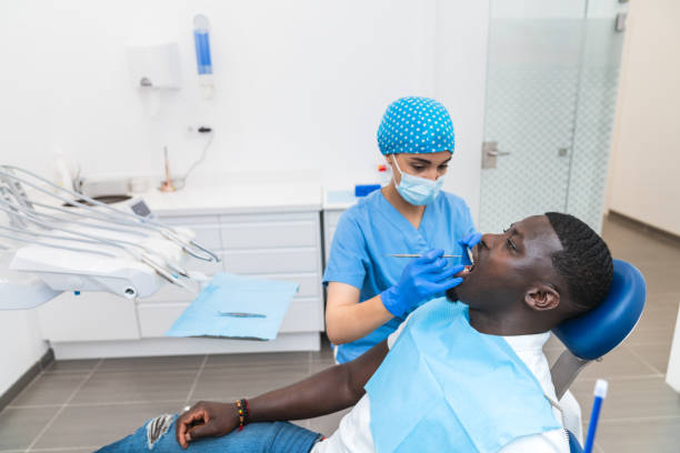 Best Emergency Tooth Extraction  in Colmar Manor, MD